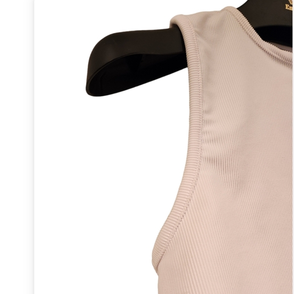 White crop ribbed costom made CROP Top.Size small. - Picture 3 of 6